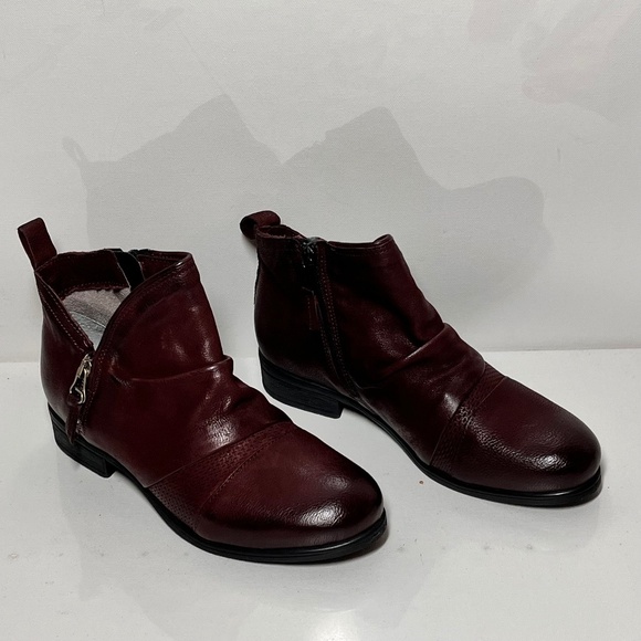 Miz Mooz Slinky Leather Side Zip Ankle Boots